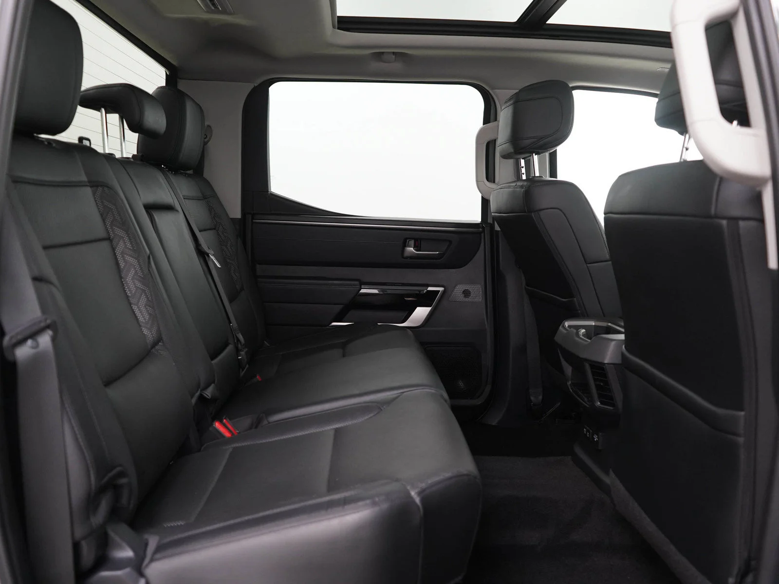 Used 2022  Toyota Limited image 13