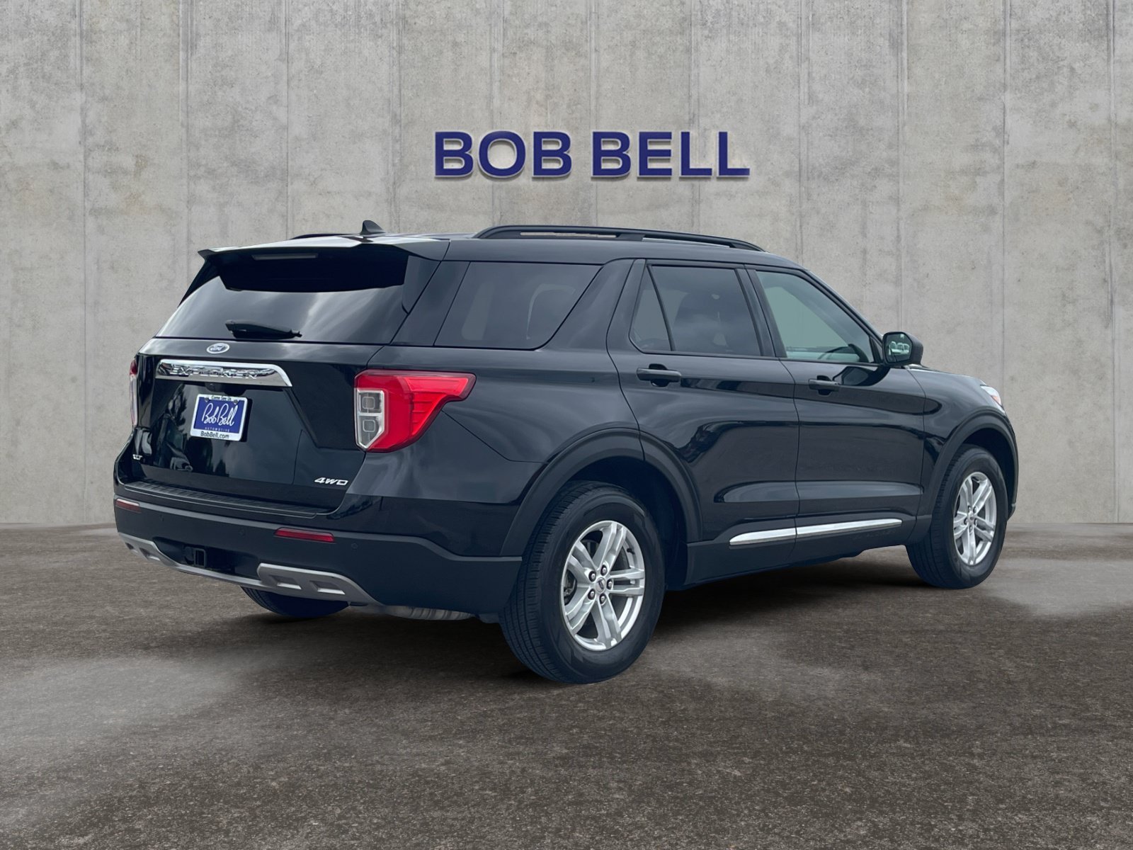 Used 2022 Black Metallic Ford XLT image 5