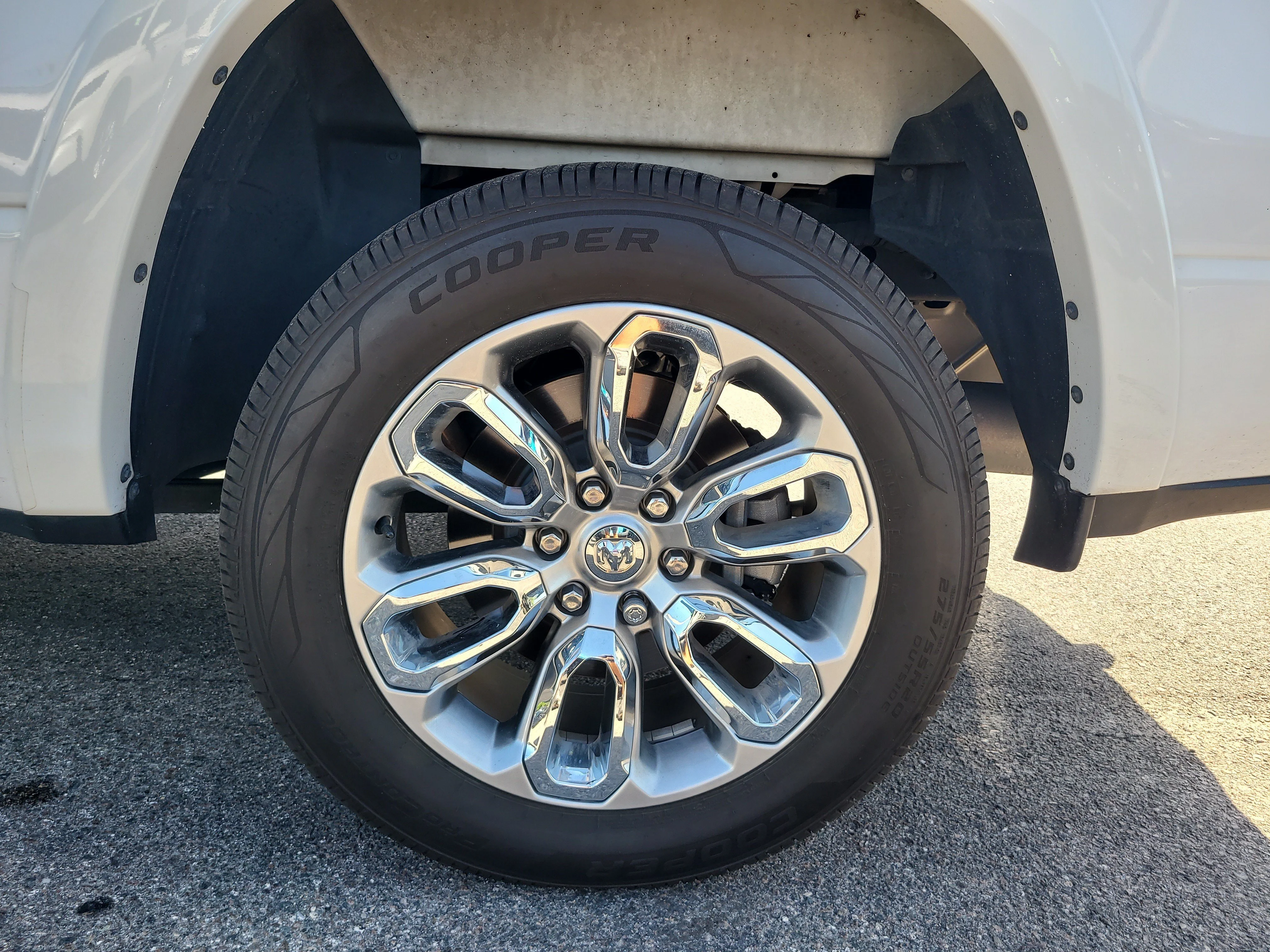 Used 2022 Bright White Clearcoat Ram Laramie image 9