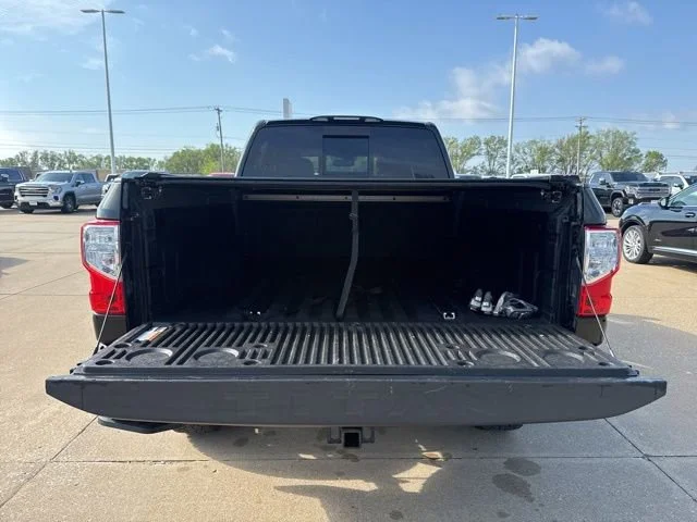 Used 2019 Magnetic Black Nissan SL image 5