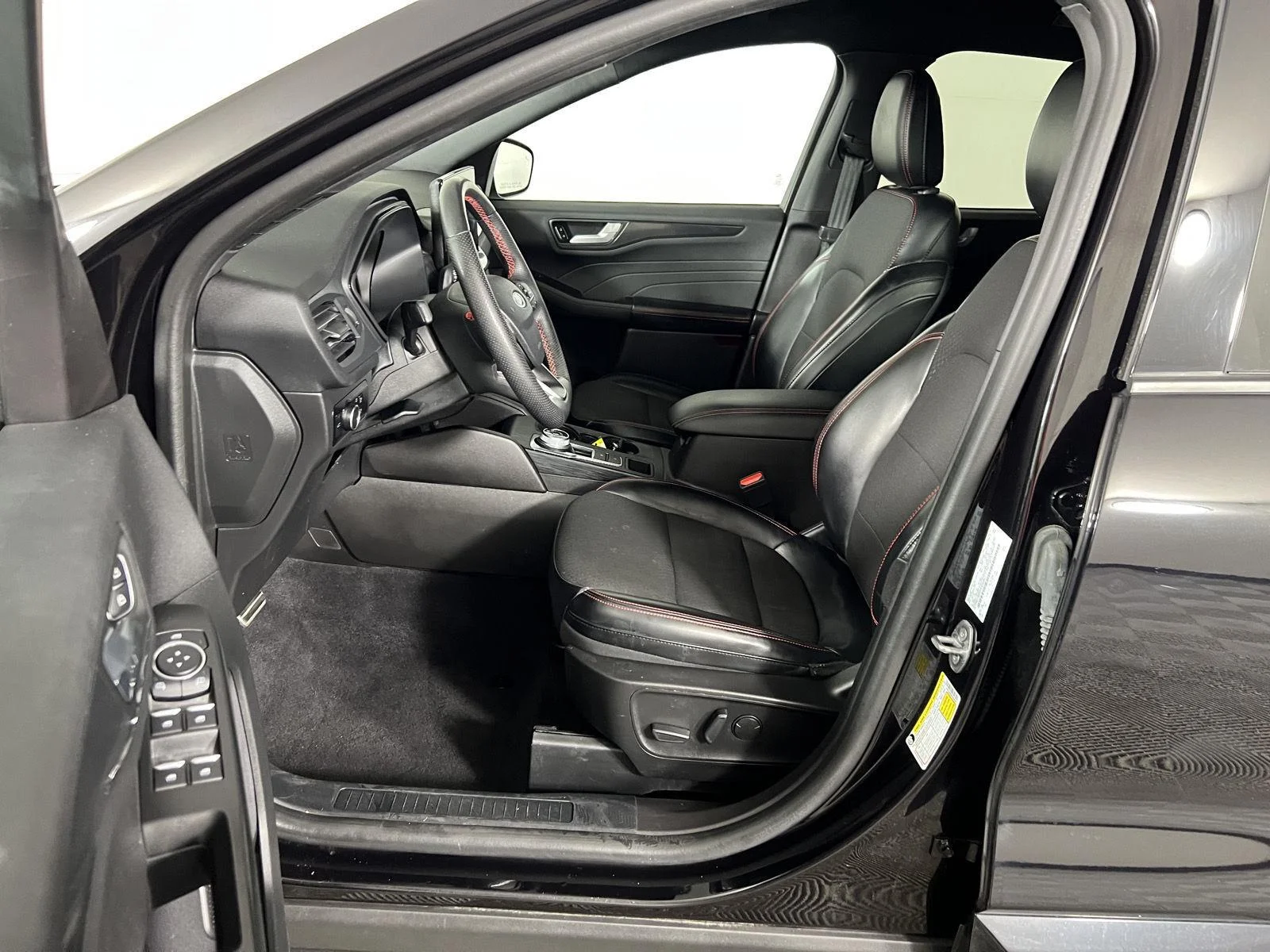 Used 2023 Agate Black Ford ST-Line image 14