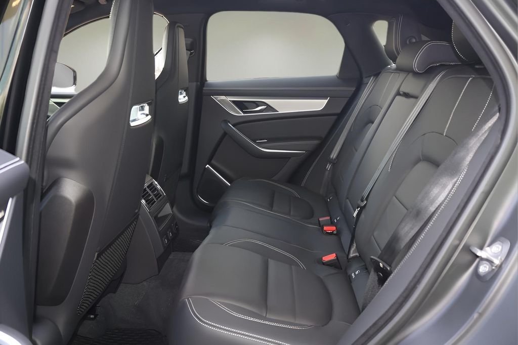 2026 Jaguar F-Pace R-Dynamic S - Photo 12