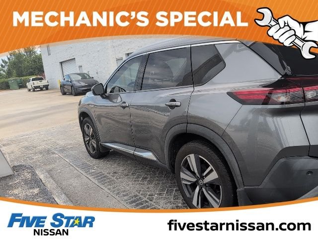 Used 2021 Gray Nissan SL image 16