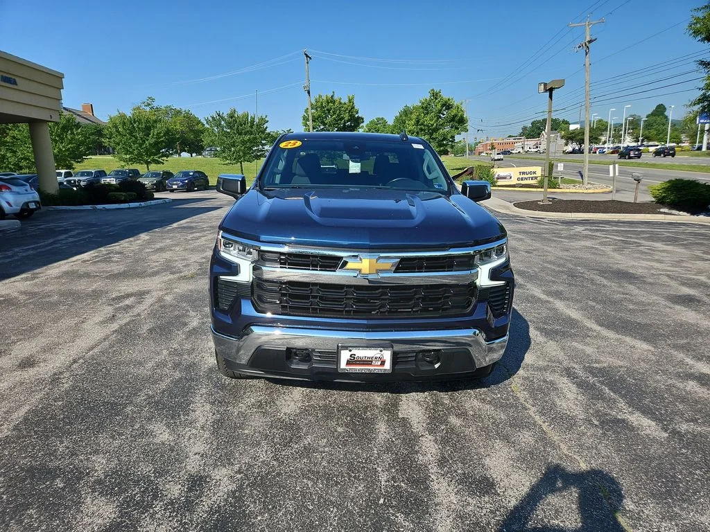 2023 Chevrolet Silverado 1500 LT - Photo 9