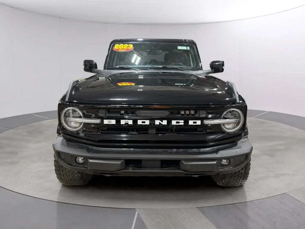 Used 2023 Shadow Black Ford Outer Banks image 9