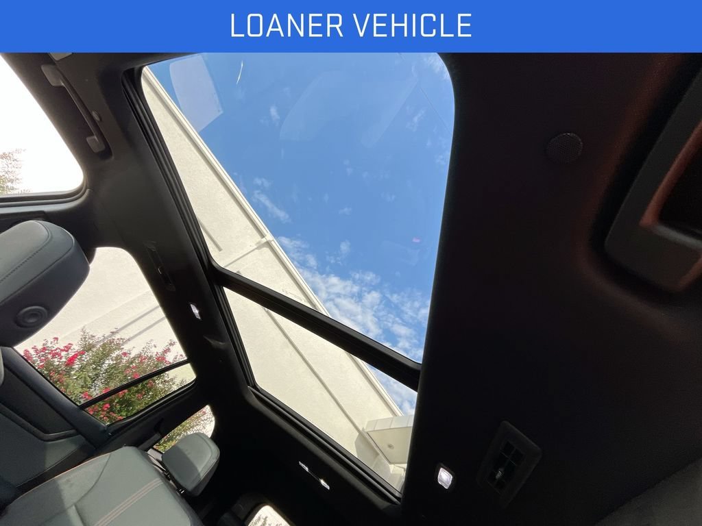 New 2026 Glacier White Tricoat GMC AT4 image 31