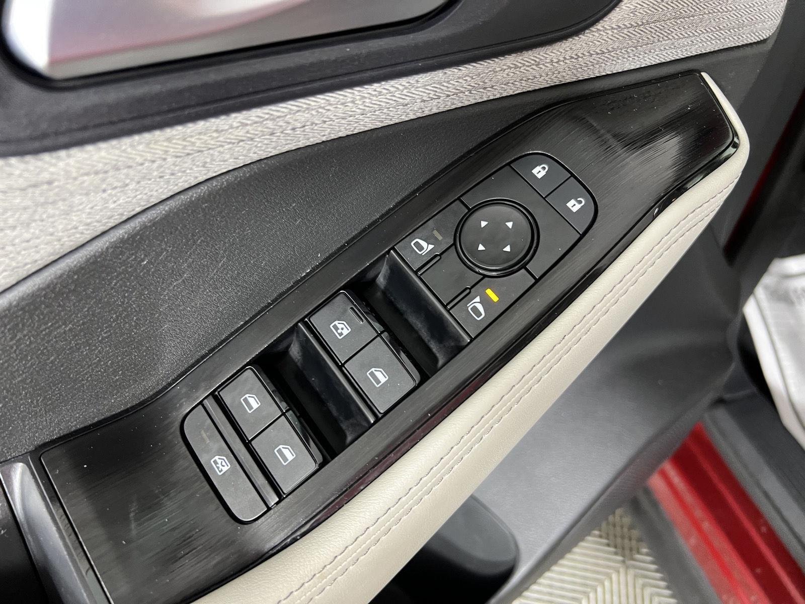 Used 2023 Scarlet Ember Tintcoat Nissan SV image 12