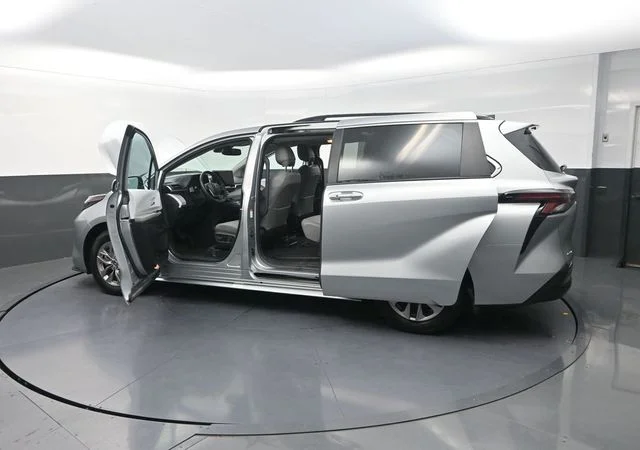 Used 2025 Silver Toyota XLE image 42