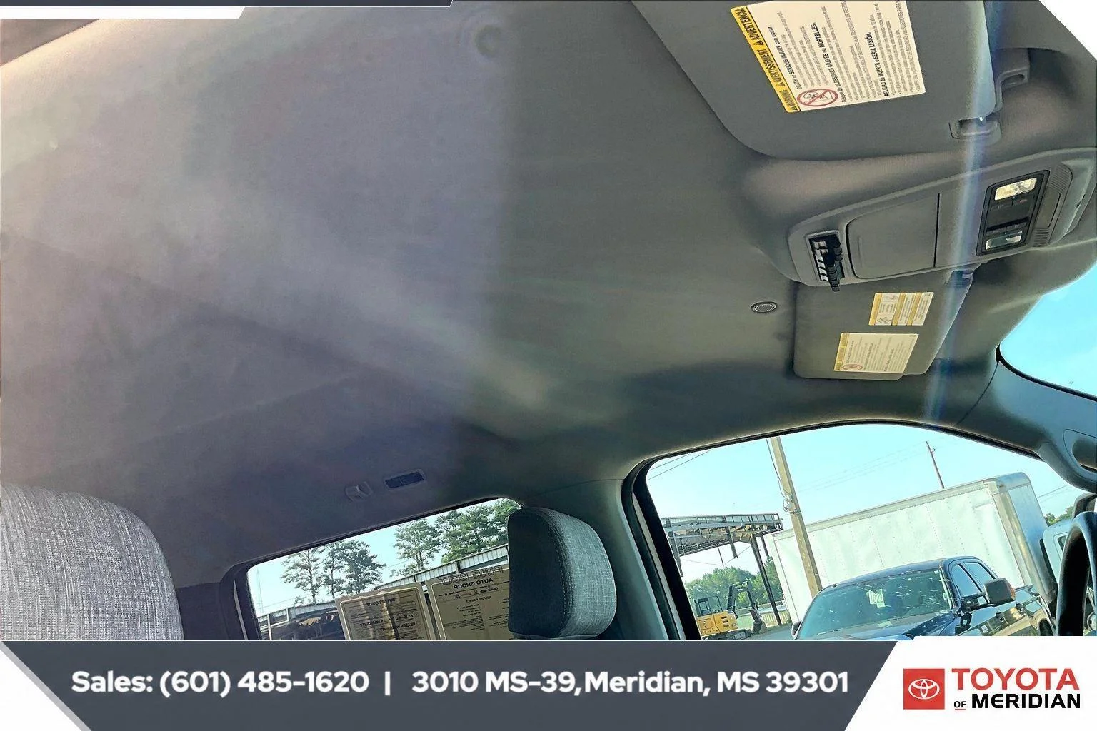 Used 2023 Oxford White Ford XLT image 16