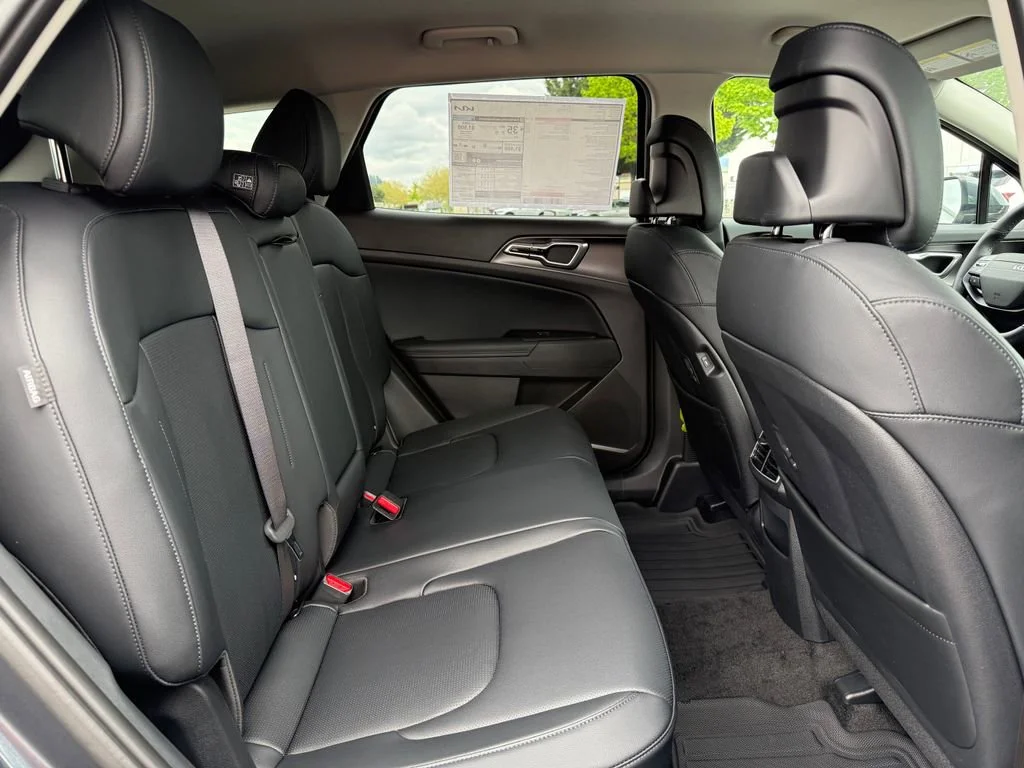 New 2026 Gravity Gray Kia EX image 15