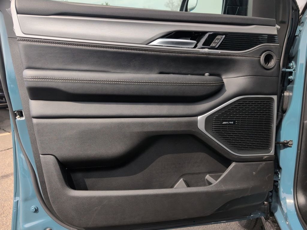 New 2026 Steel Blue Exterior Paint Jeep Upland image 9