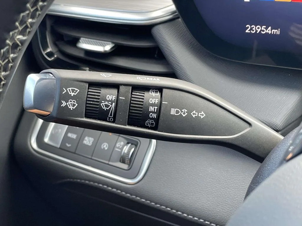 2025 Buick Enclave Preferred - Photo 13