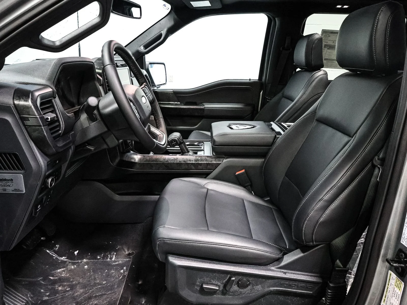 2025 Ford F-150 XLT - Photo 22
