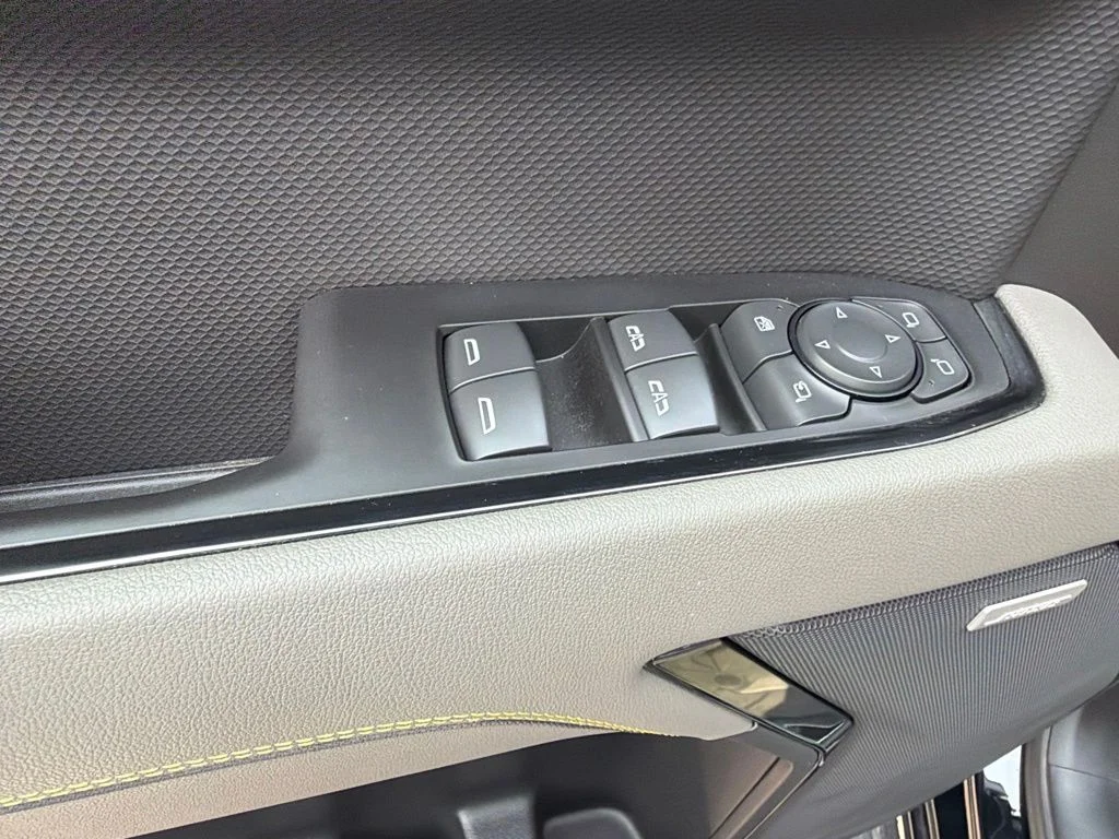 Used 2025 Black Chevrolet ZR2 image 24