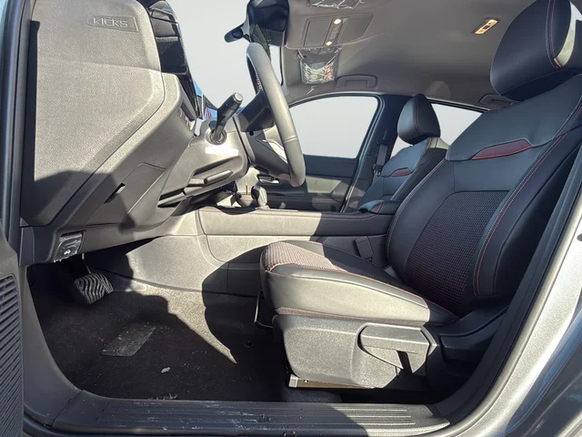 New 2026 Gun Metallic / Scarlet Ember Tintcoat Two-tone Nissan SR image 13