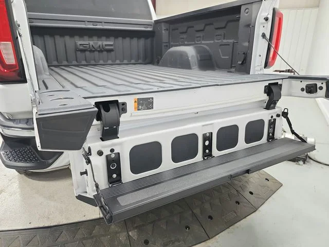 Used 2023 White GMC SLT image 47