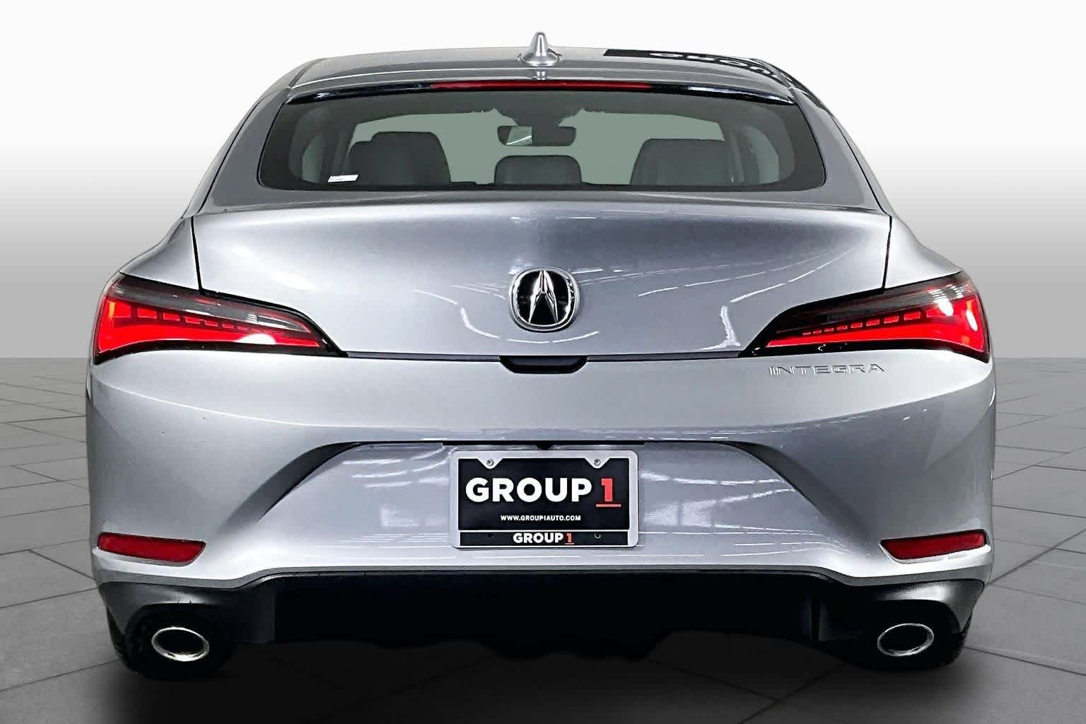 Used 2024 Lunar Silver Metallic Acura  image 5