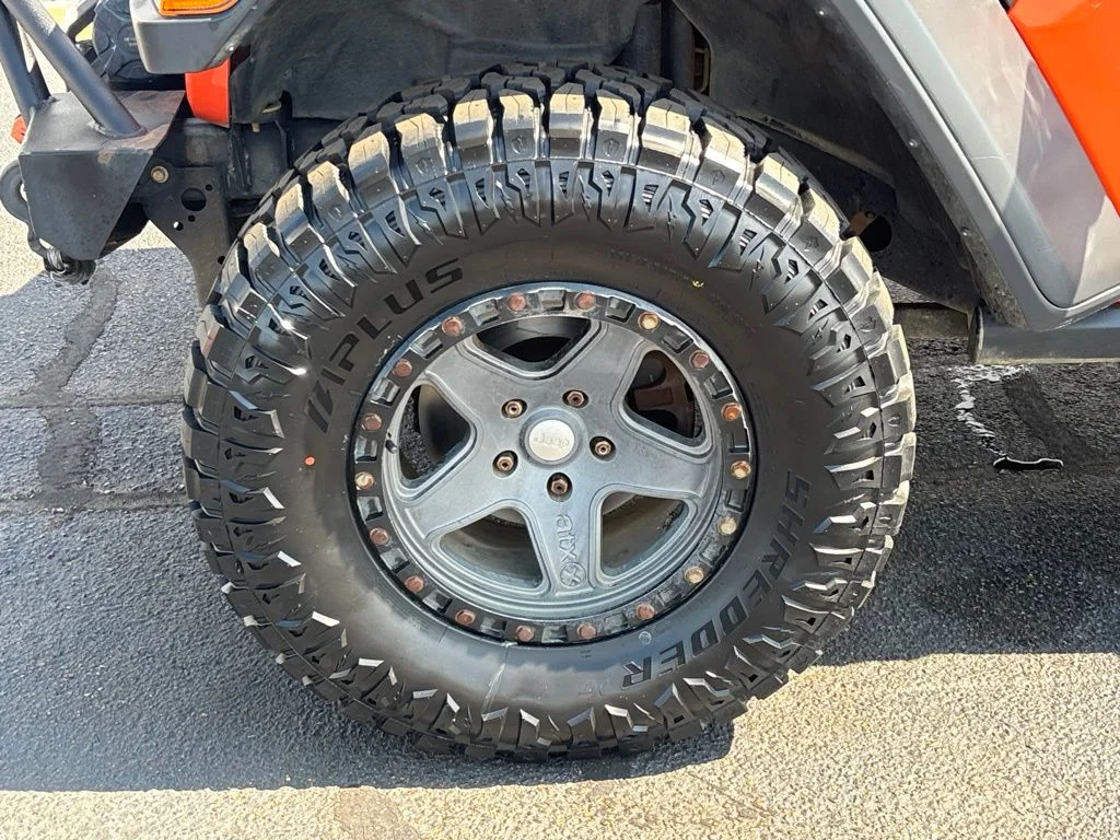 Used 2018 Orange Jeep Unlimited Rubicon image 23