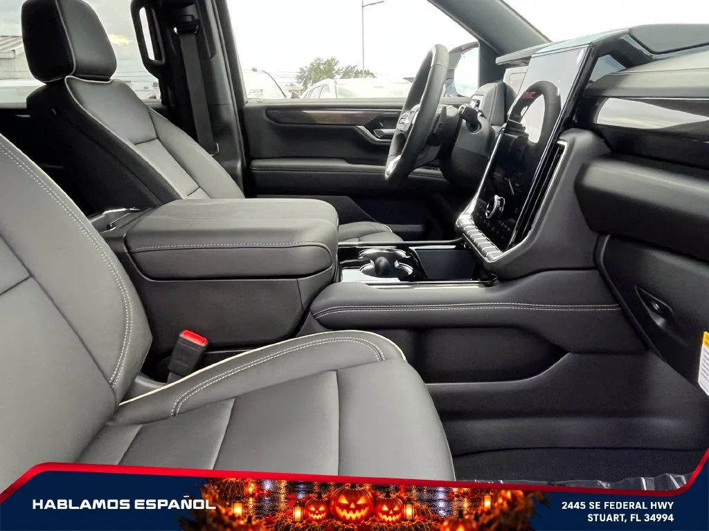 New 2027 Summit White GMC Elevation image 21
