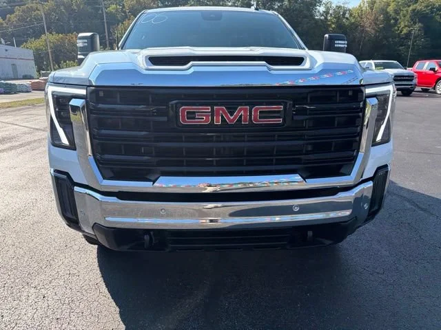 New 2026 Summit White GMC Pro image 7