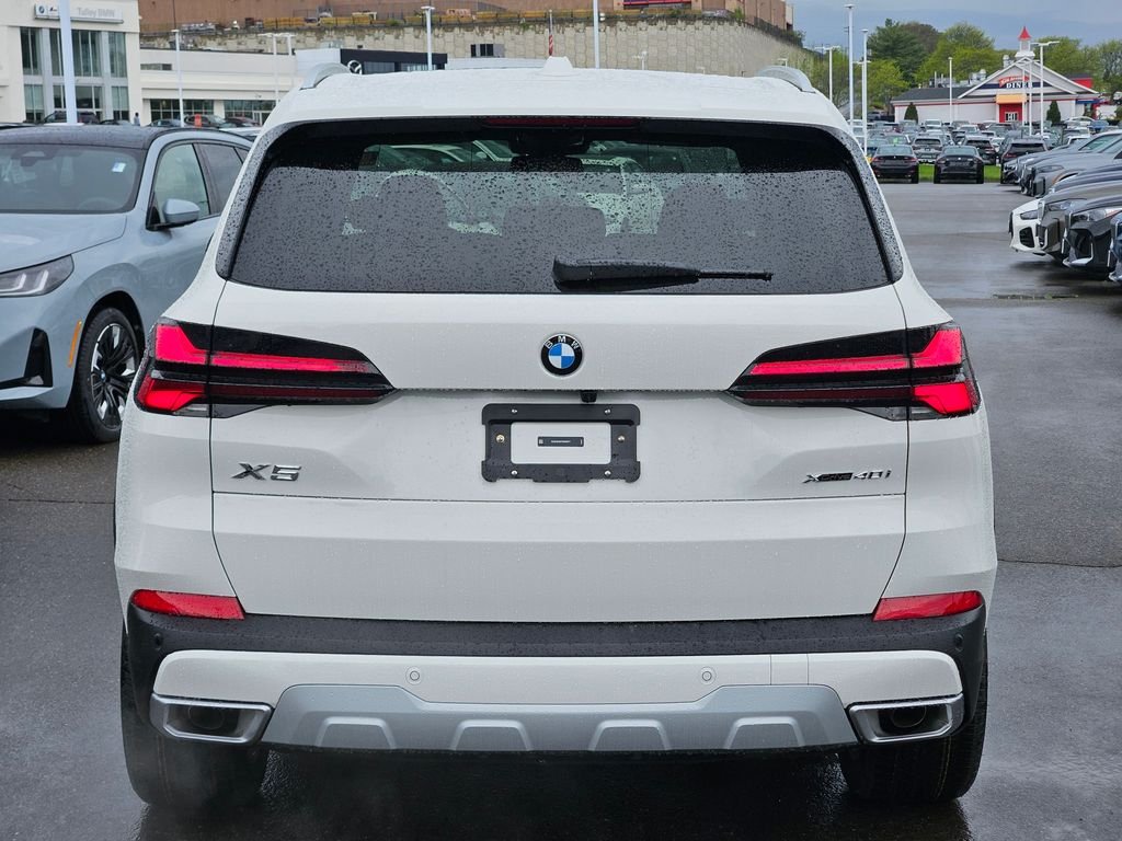 New 2026 Alpine White BMW xDrive40i image 4