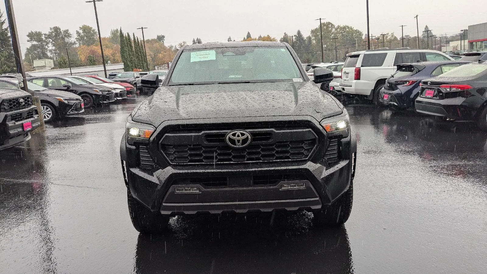 Used 2025  TOYOTA SR5 image 8