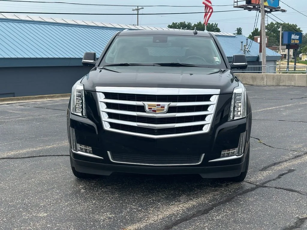 Used 2020 Black Raven Cadillac Luxury image 2