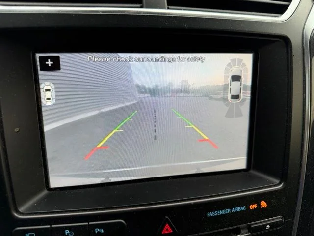 Used 2018 White Ford Limited image 8