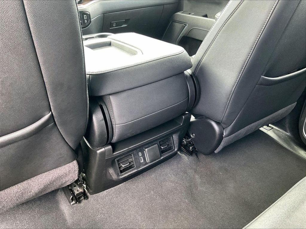 Used 2025 Silver GMC SLT image 28