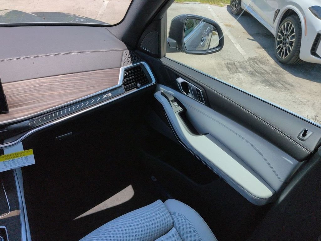New 2026 Gray Metallic BMW xDrive50e image 17