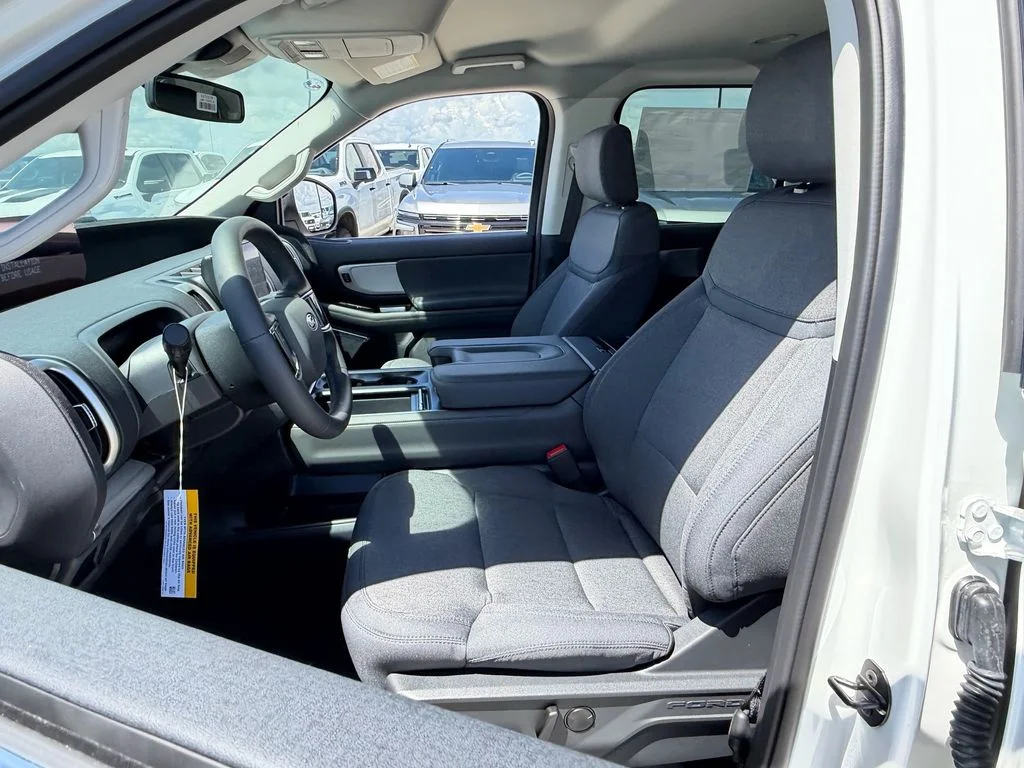 New 2027 Star White Metallic Tri-Coat Ford Active image 10