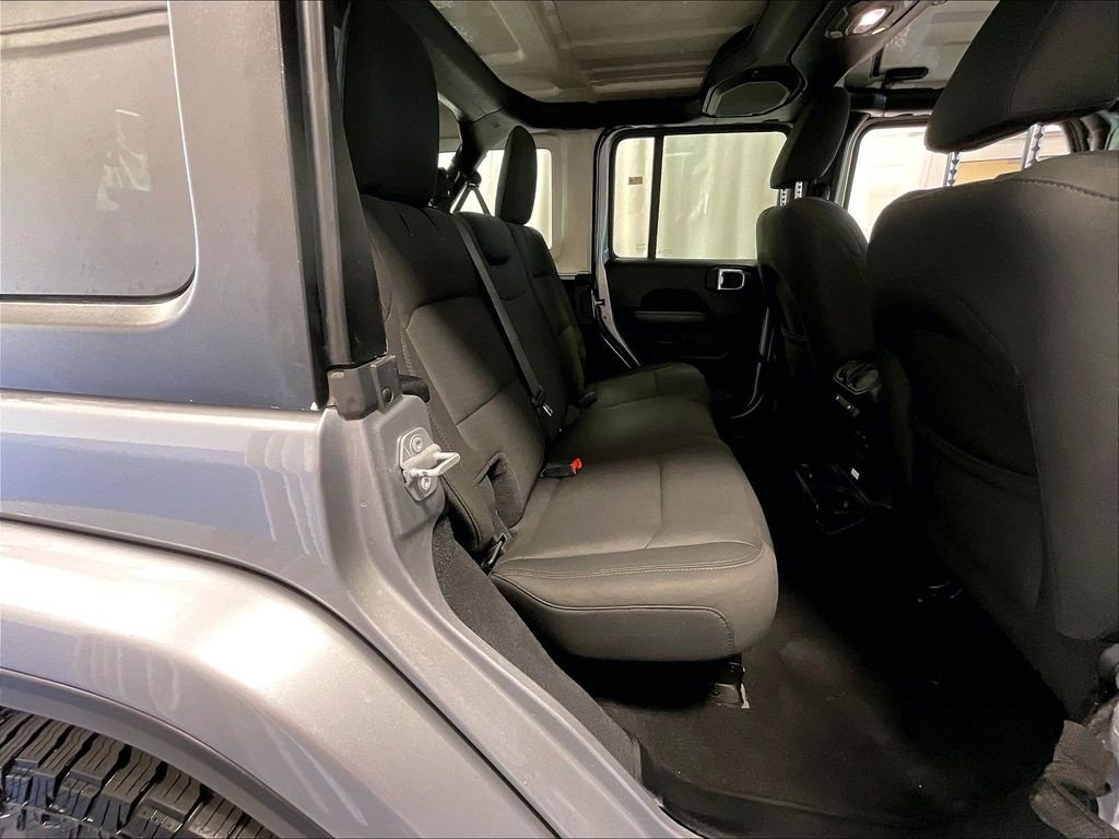 Used 2018 Silver Jeep Unlimited Sahara image 16