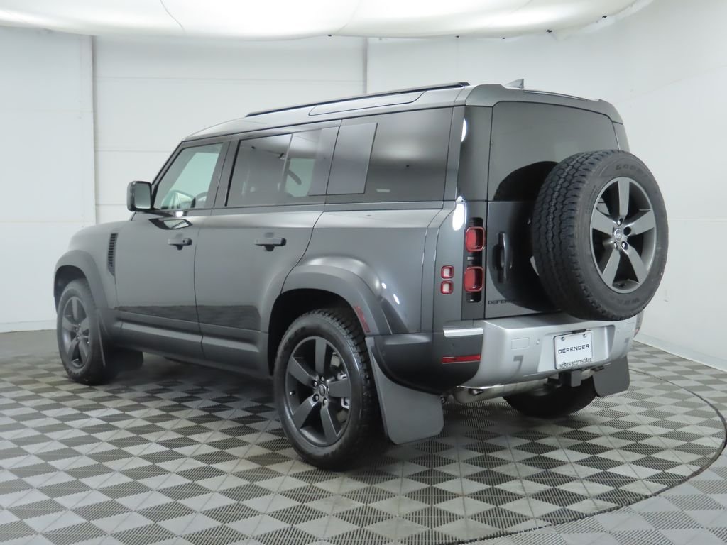 Used 2025 Carpathian Grey Prem Met Land Rover S image 7