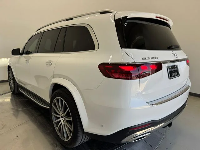 New 2026 MANUFAKTUR Moonlight White Metallic Mercedes-Benz GLS 450 image 9