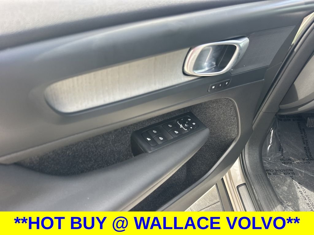 Used 2024 Gray Volvo B5 Core image 17