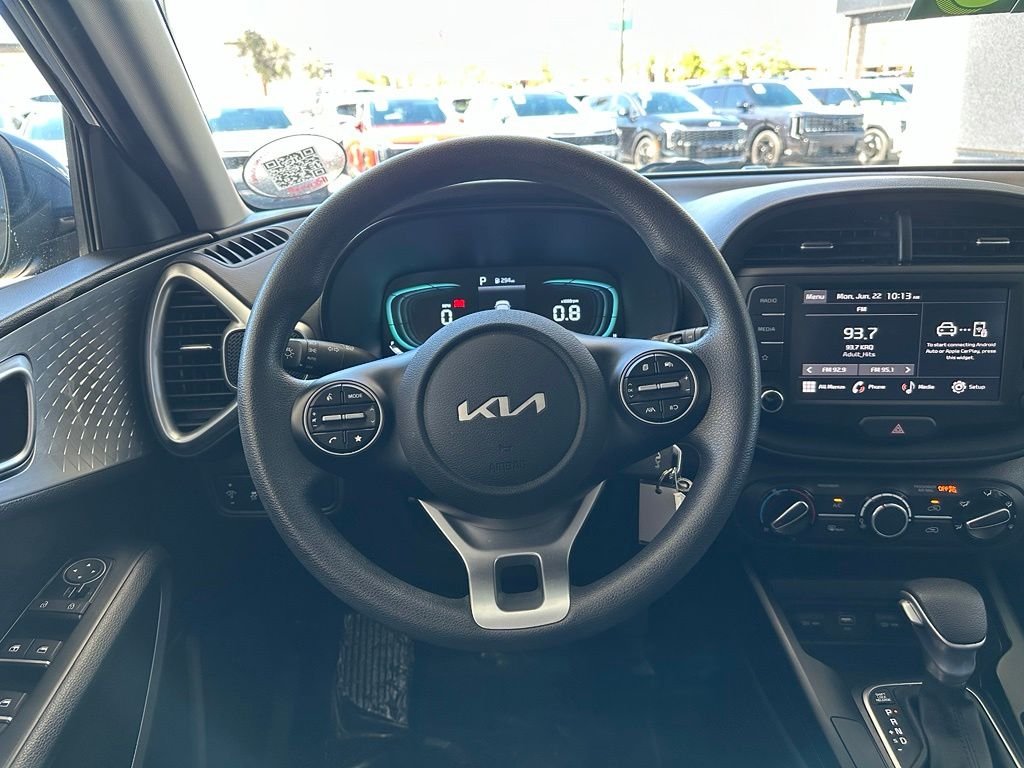 2025 Kia Soul LX - Photo 13