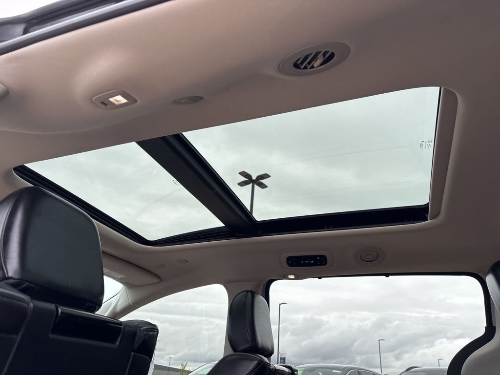 2020 Chrysler Pacifica Hybrid Limited - Photo 37