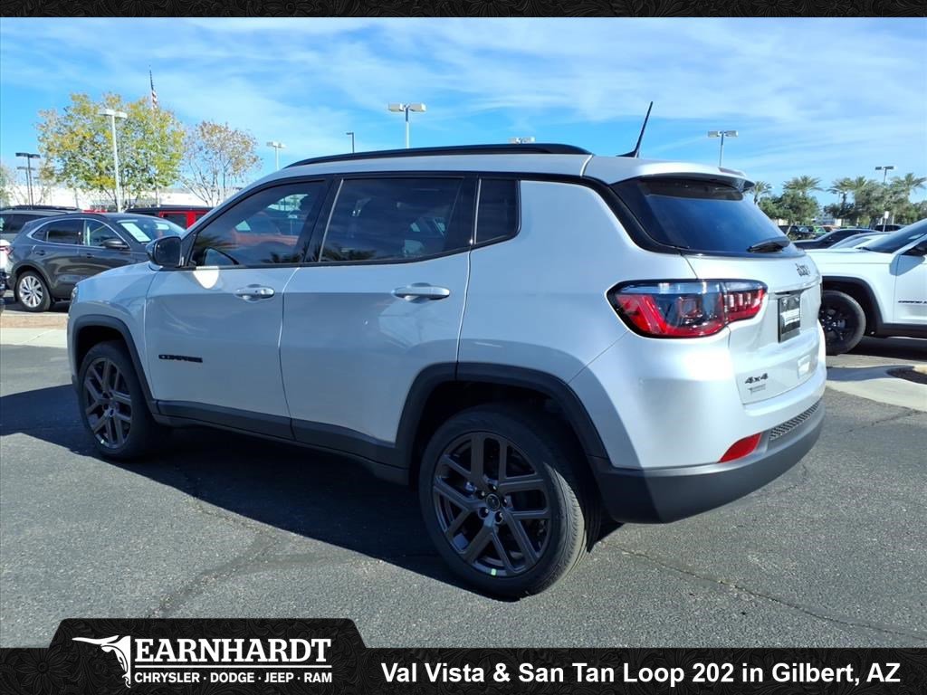 New 2026 Silver Zynith Metallic Clear-Coat Exterior Paint Jeep Latitude Altitude image 4