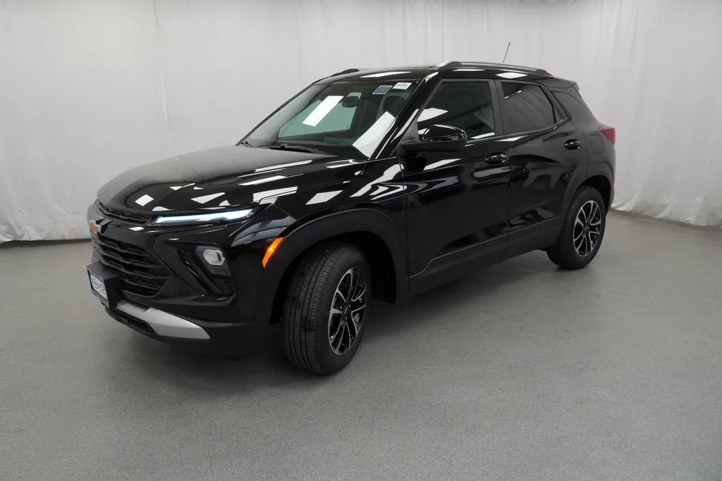 New 2026 Mosaic Black Metallic Chevrolet LT image 3