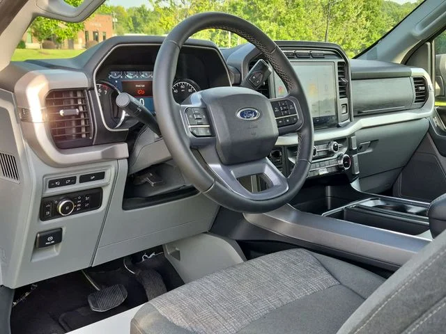 Used 2023 Blue Ford XLT image 20