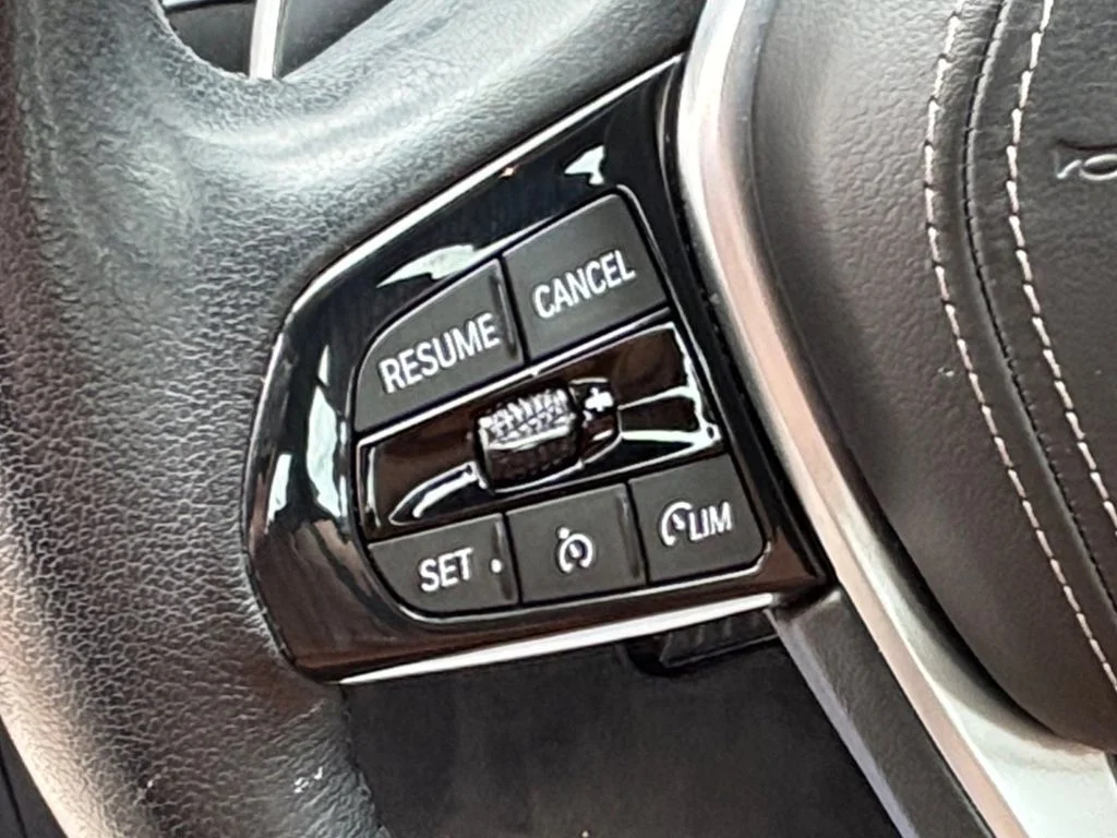 Used 2023 Red BMW 530i image 32