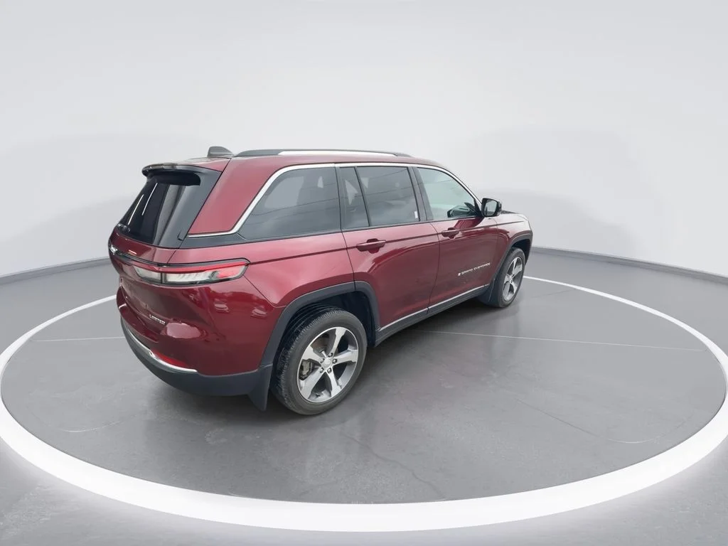 Used 2023 Red Jeep Limited image 8