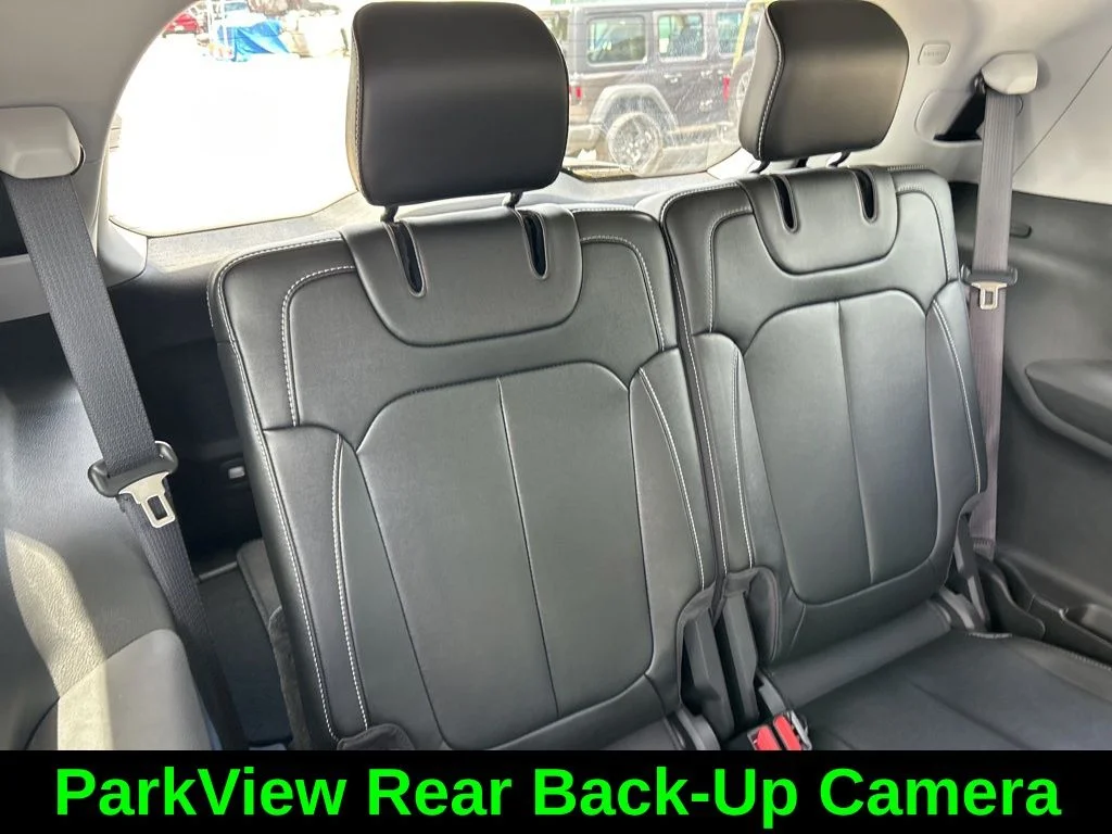 Used 2024 Silver Jeep Limited image 29