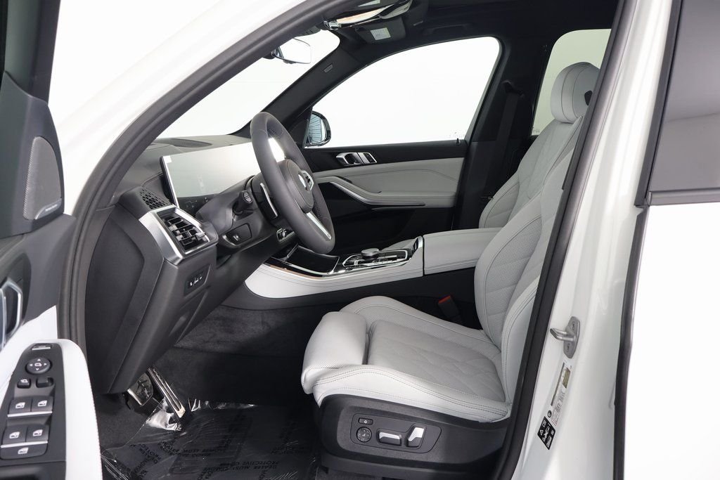 New 2026 Alpine White BMW xDrive40i image 5