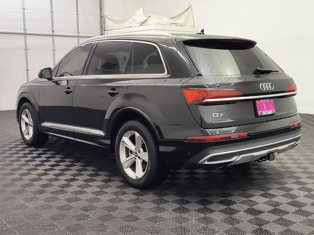 2022 Audi Q7 45 Premium Plus photo 3