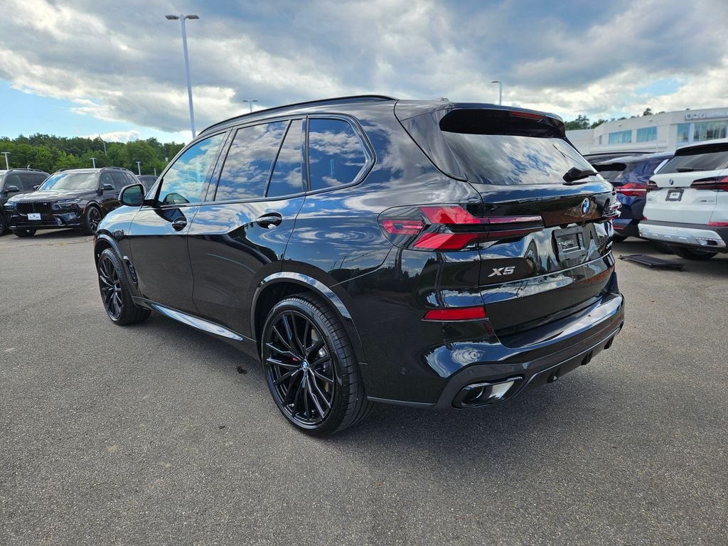 Used 2026 Black Sapphire Metallic BMW xDrive40i image 5
