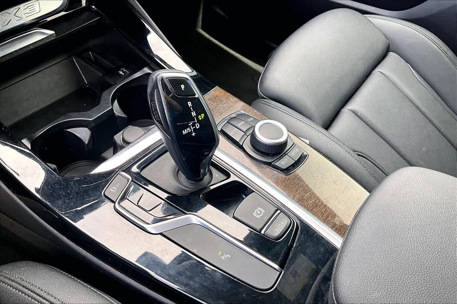 Used 2019 Alpine White BMW sDrive30i image 15