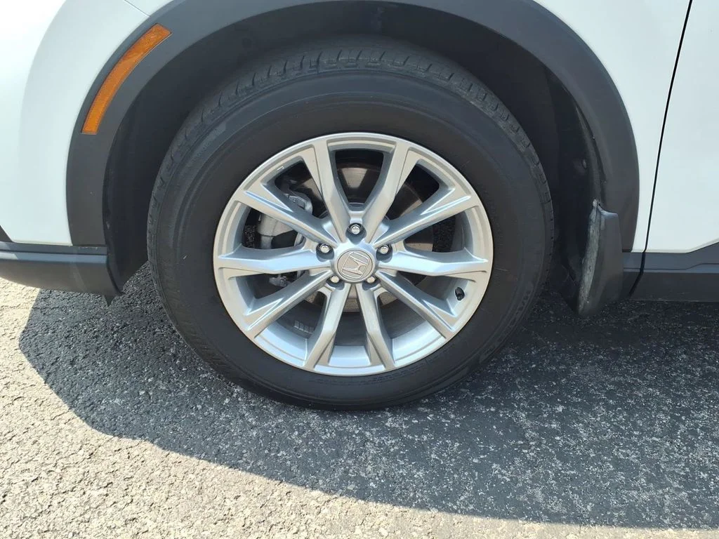 Used 2024 White Honda EX-L image 12