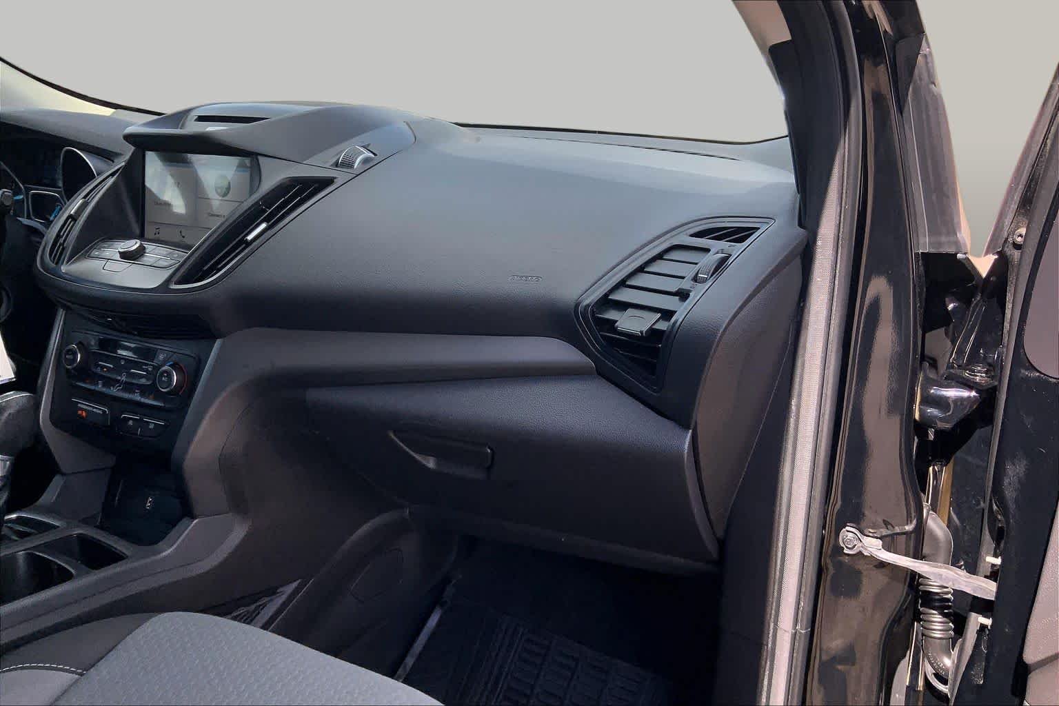 Used 2017 Shadow Black Ford SE image 17