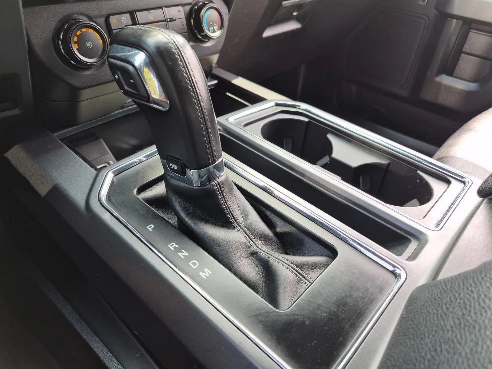 Used 2018 Oxford White Ford XLT image 11